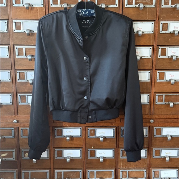 Zara Shiny Cropped Bomber Jacket Shoulder Pads Size Extra Small - Picture 3 of 9